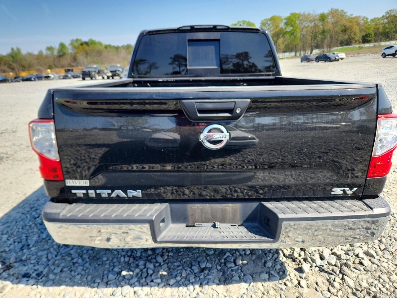 2017 Nissan Titan Sv - zdjęcie 6