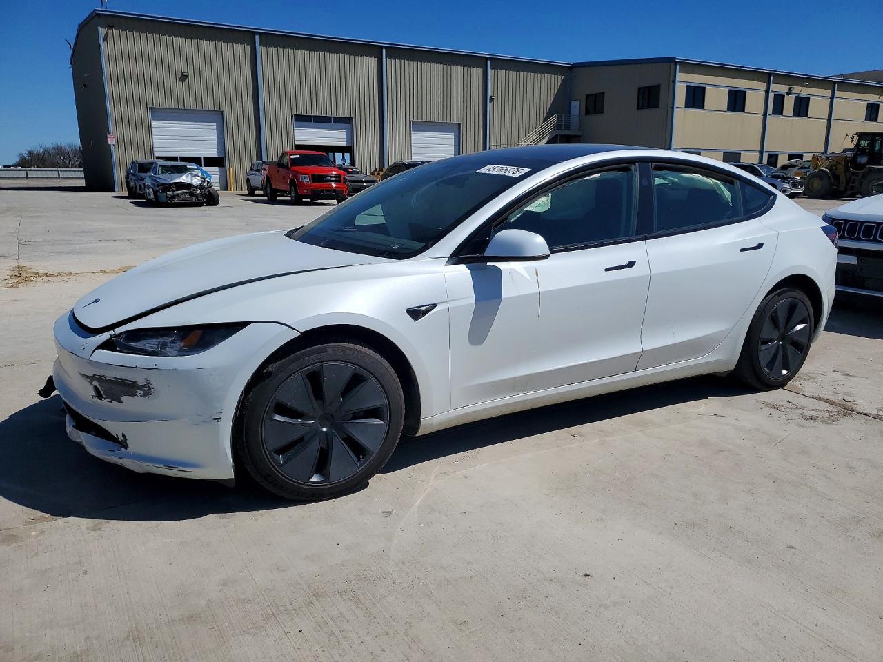 2024 Tesla Model 3 - zdjęcie główne