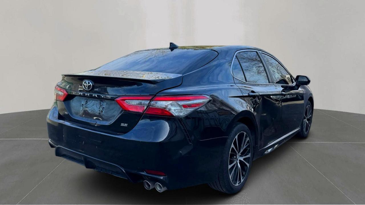 2019 Toyota Camry Se - zdjęcie 4