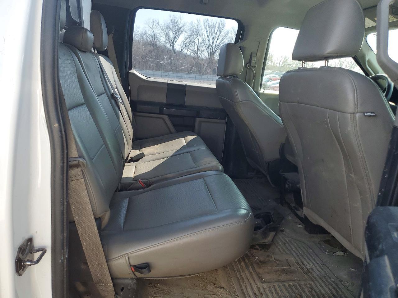 2019 Ford F350 Super Duty - zdjęcie 10