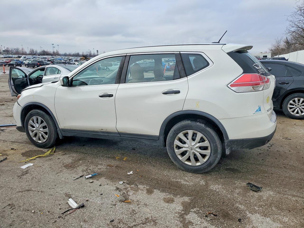 2016 Nissan Rogue S - zdjęcie 2