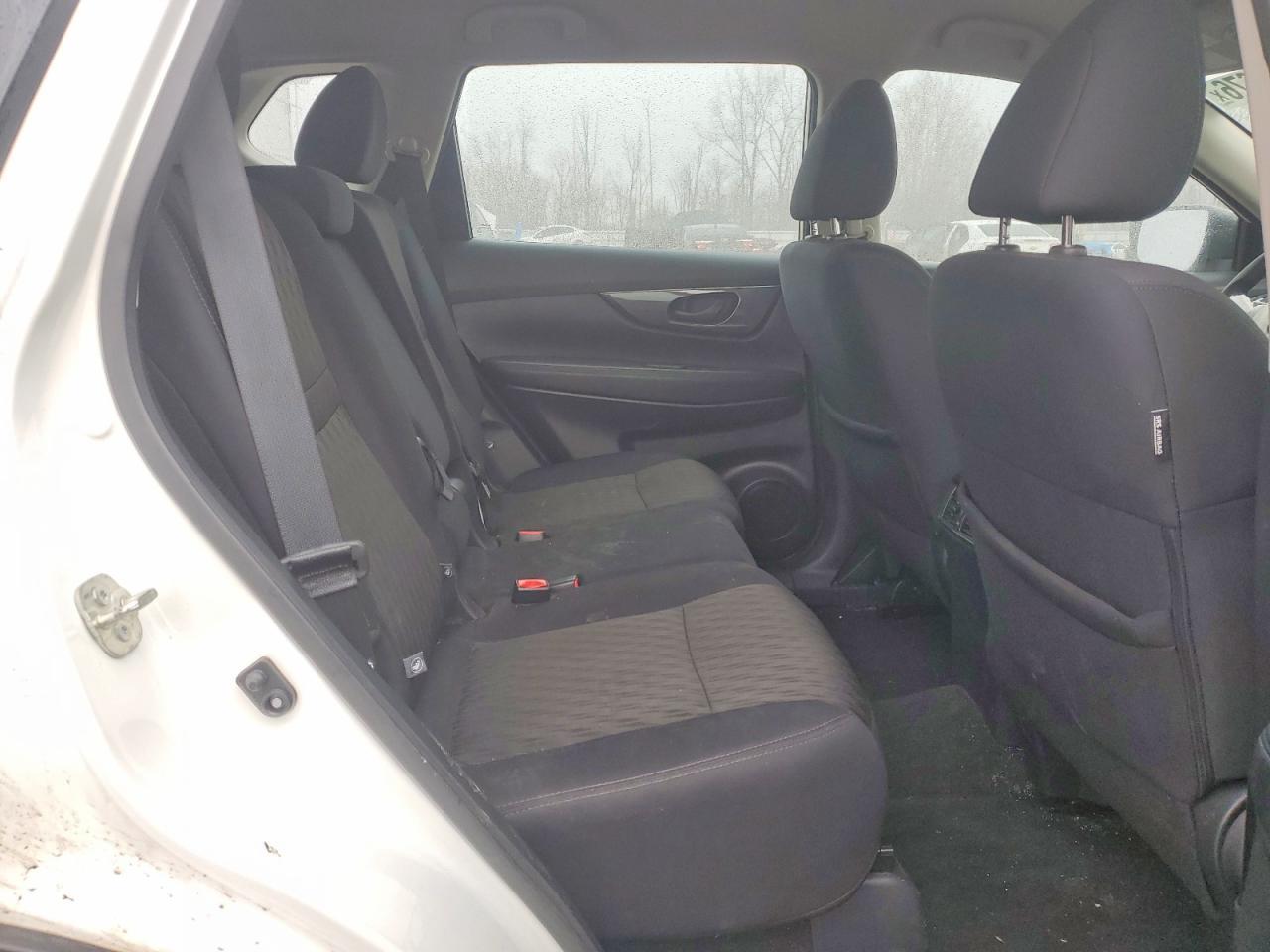 2020 Nissan Rogue S - zdjęcie 11