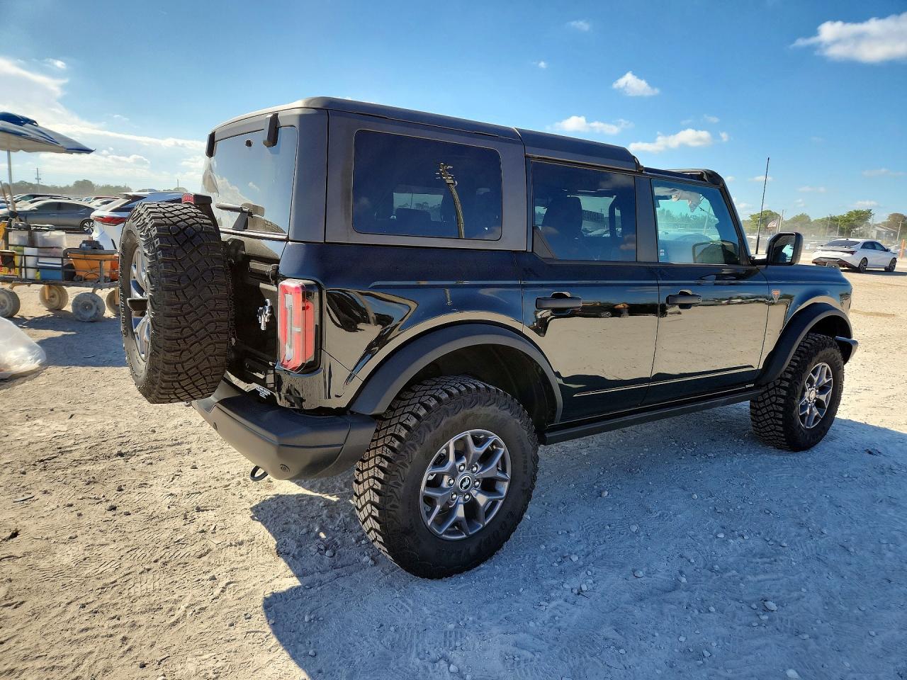 2025 Ford Bronco Badlands - zdjęcie 3
