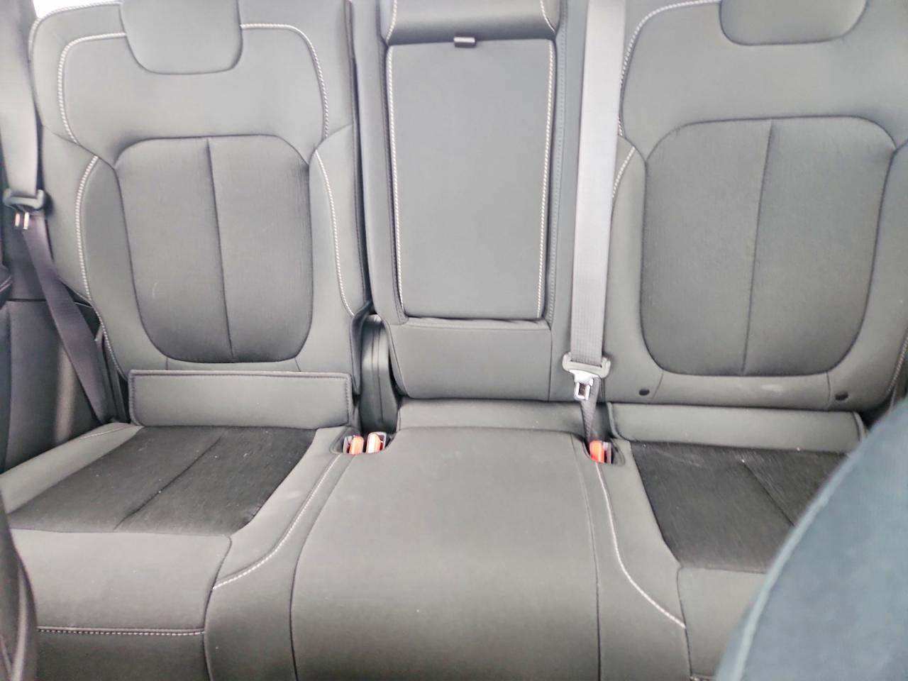 2025 Jeep Grand Cherokee Laredo - zdjęcie 10