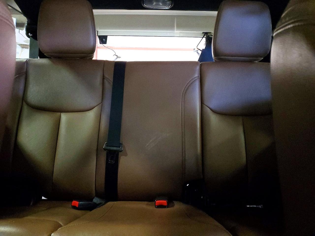 2017 Jeep Wrangler Unlimited Sahara - zdjęcie 10