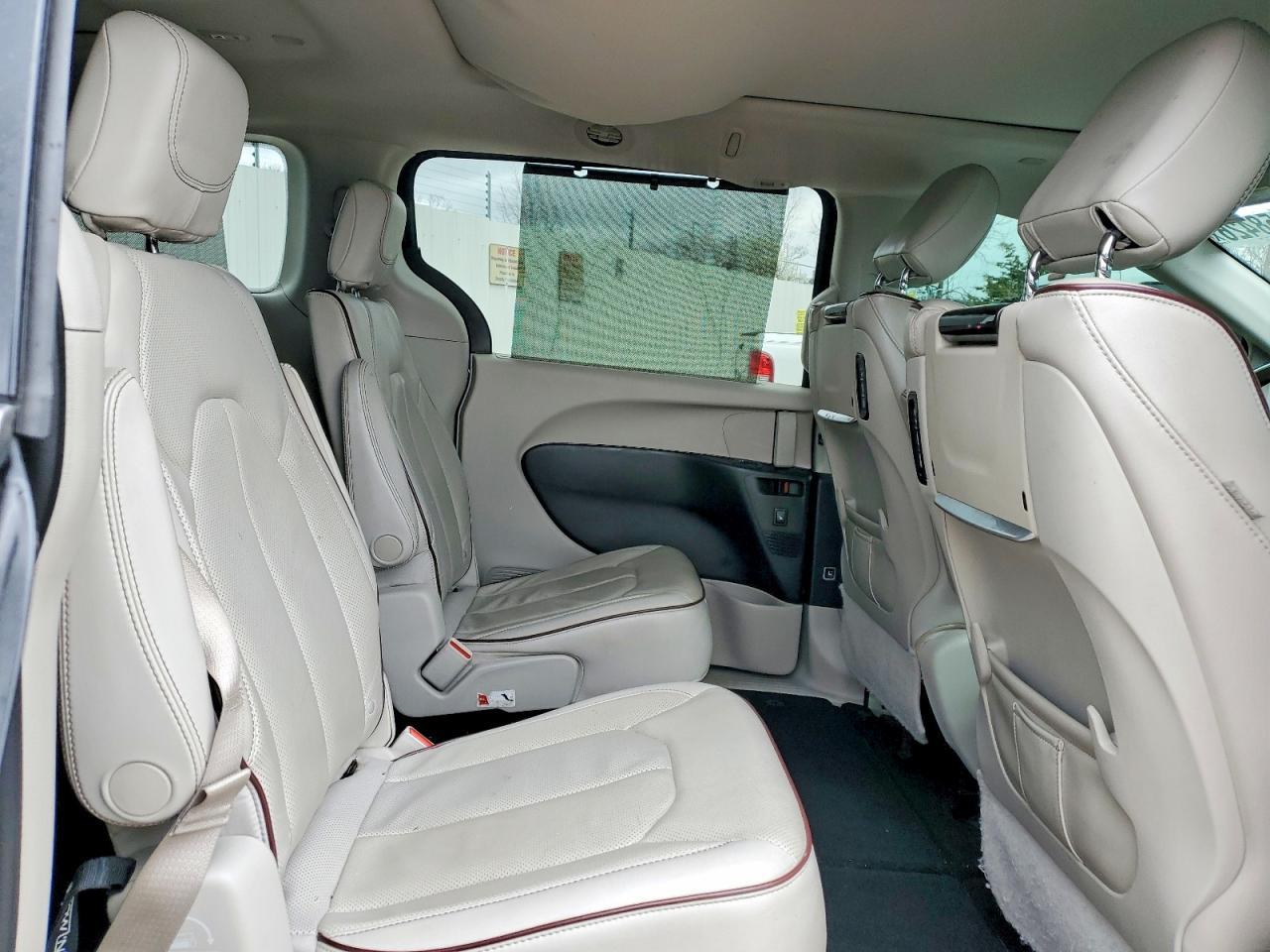 2018 Chrysler Pacifica Limited - zdjęcie 11