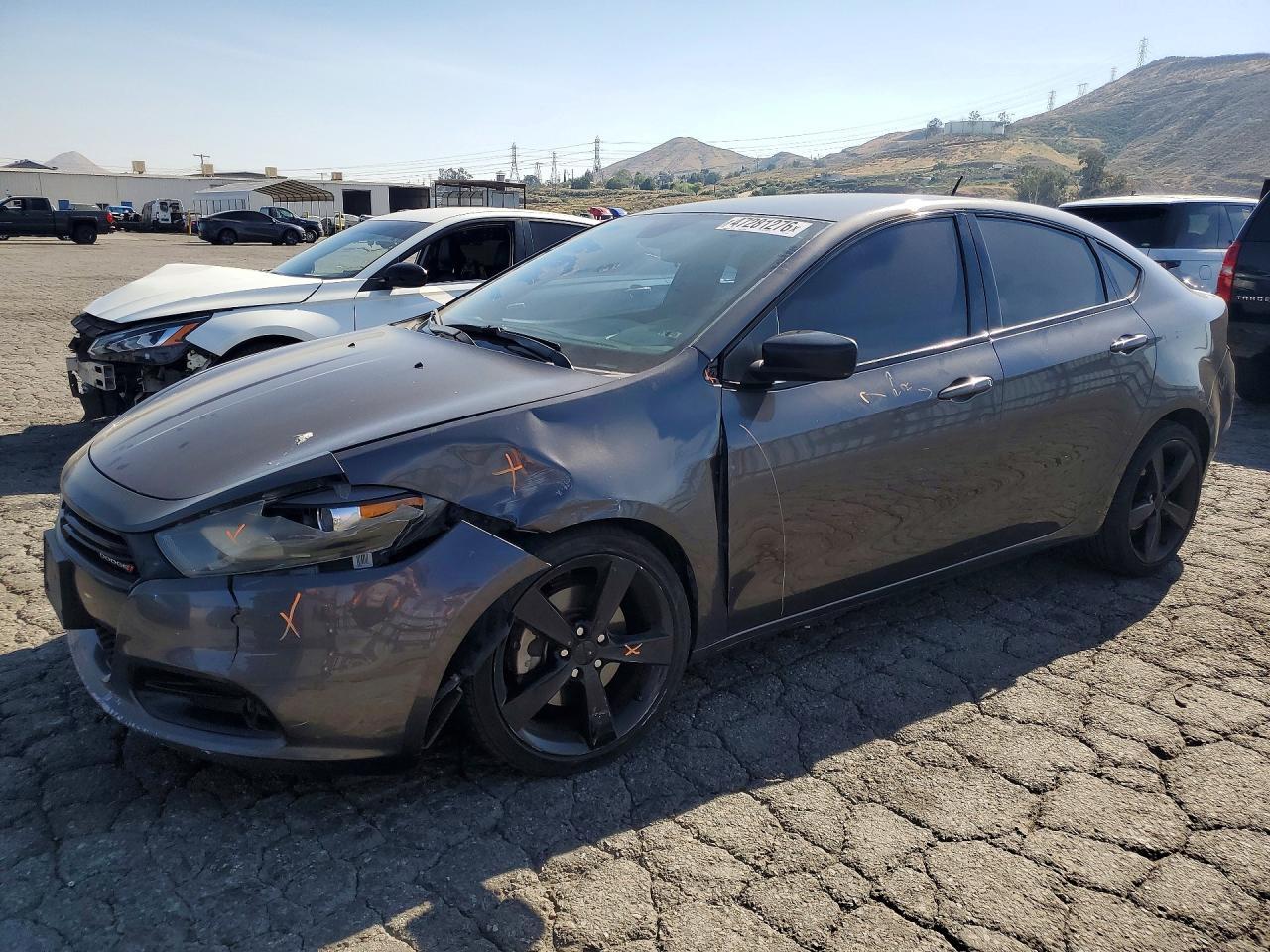 2015 Dodge Dart Sxt - zdjęcie główne