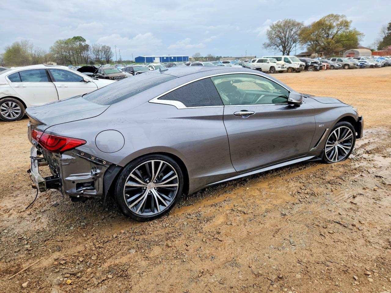 2018 Infiniti Q60 2.0T Luxe - zdjęcie 3