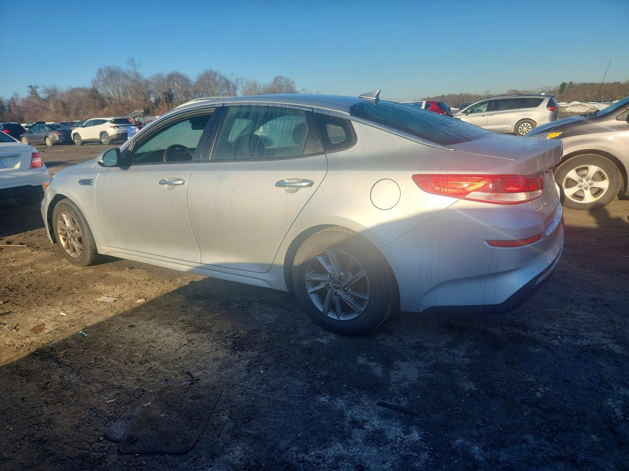 2020 Kia Optima Lx - zdjęcie 2