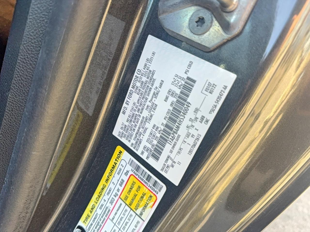 2017 Ford Mustang - zdjęcie 10