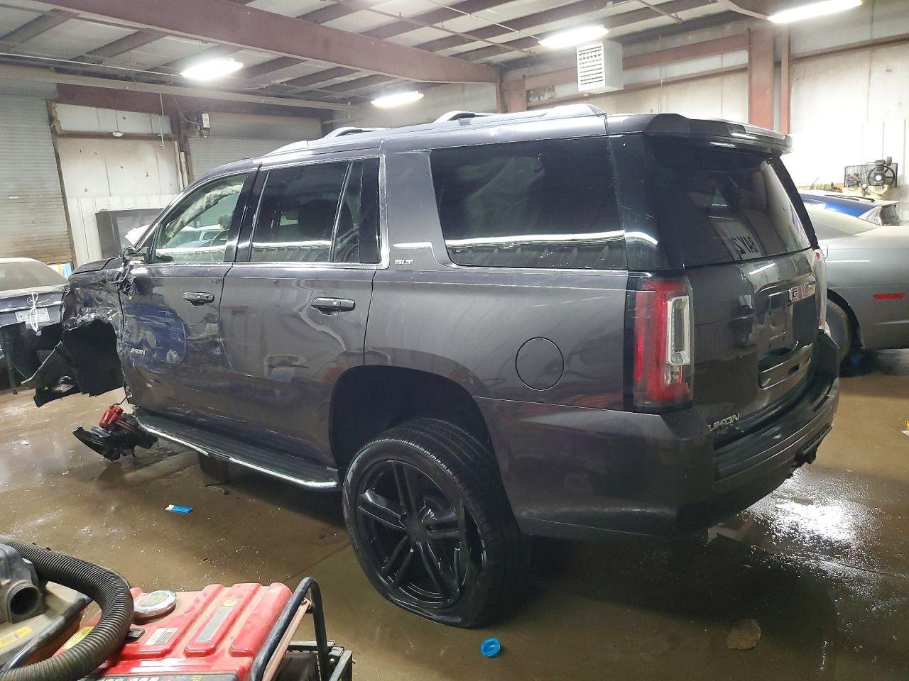 2016 GMC Yukon Slt - zdjęcie 2