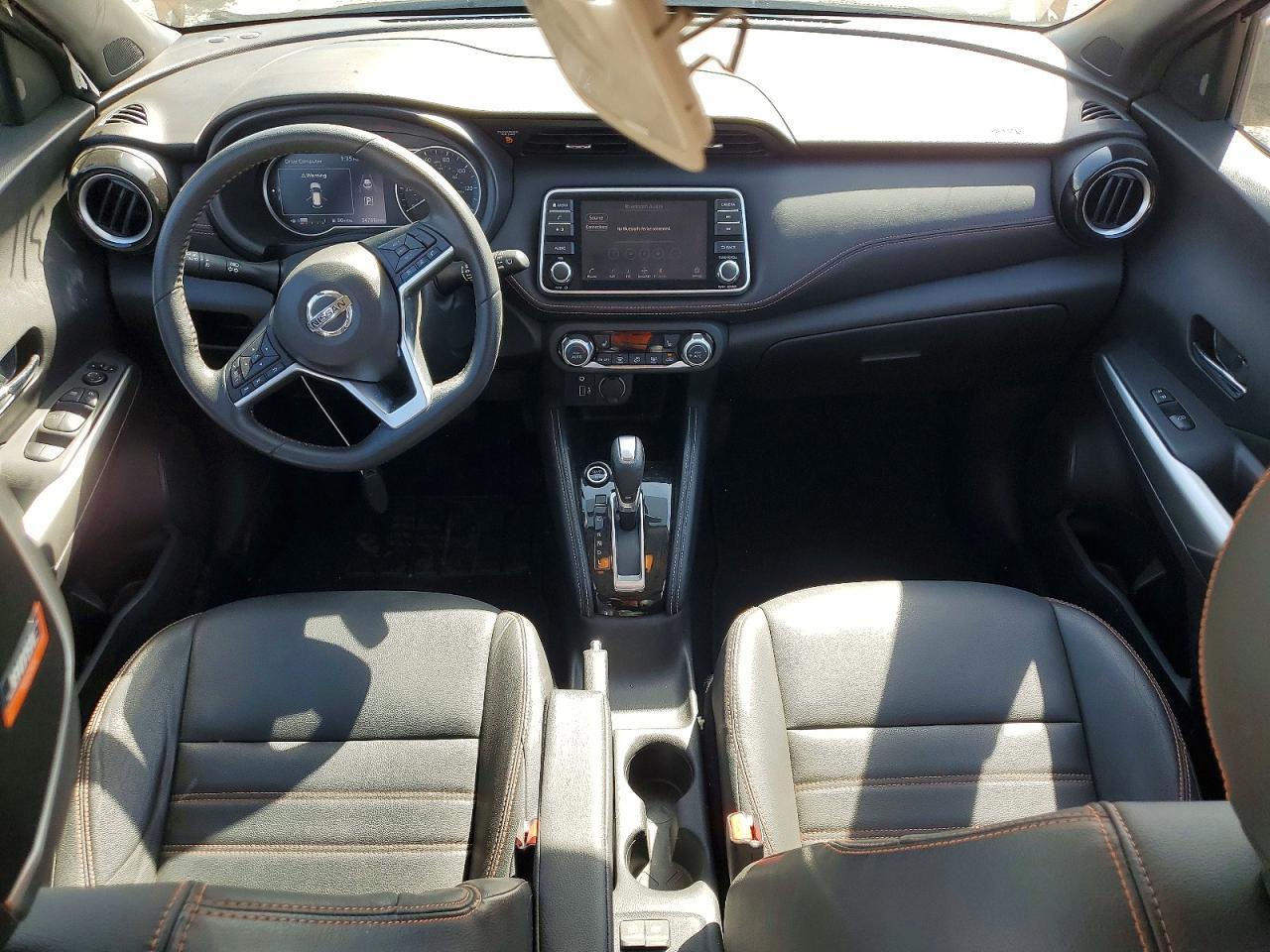 2020 Nissan Kicks Sr - zdjęcie 8