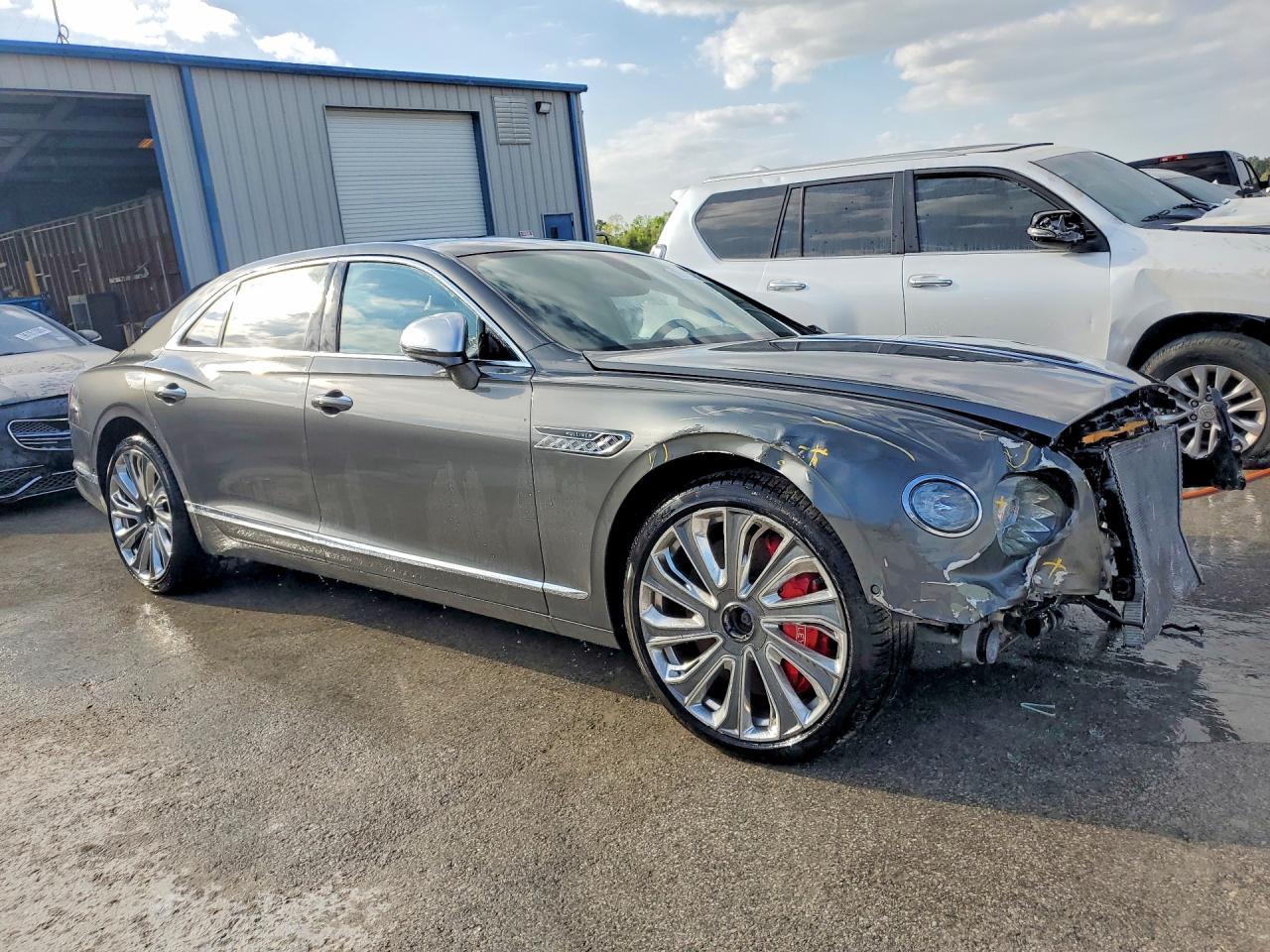 2023 Bentley Flying Spur - zdjęcie 4