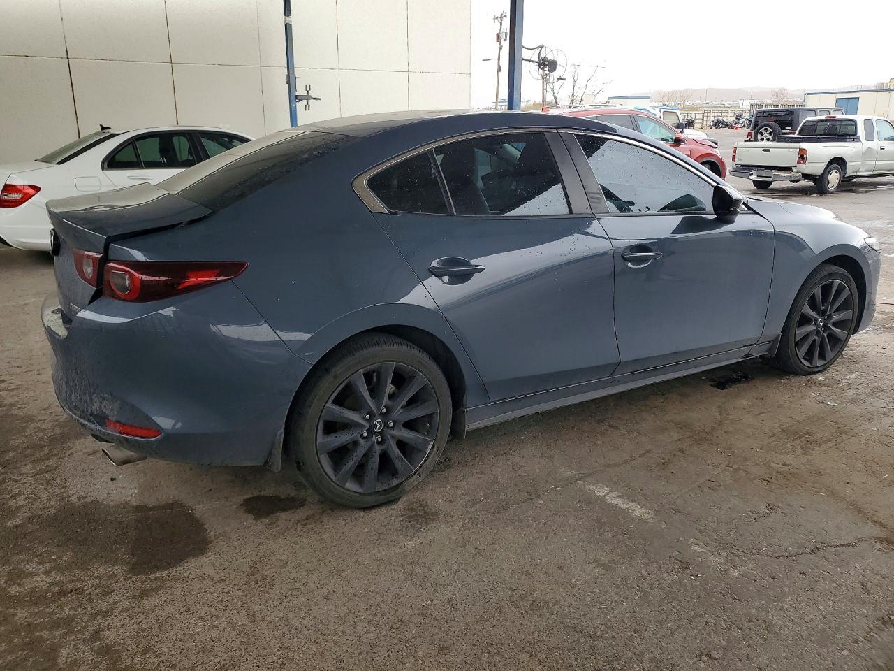 2024 Mazda 3 Preferred - zdjęcie 3