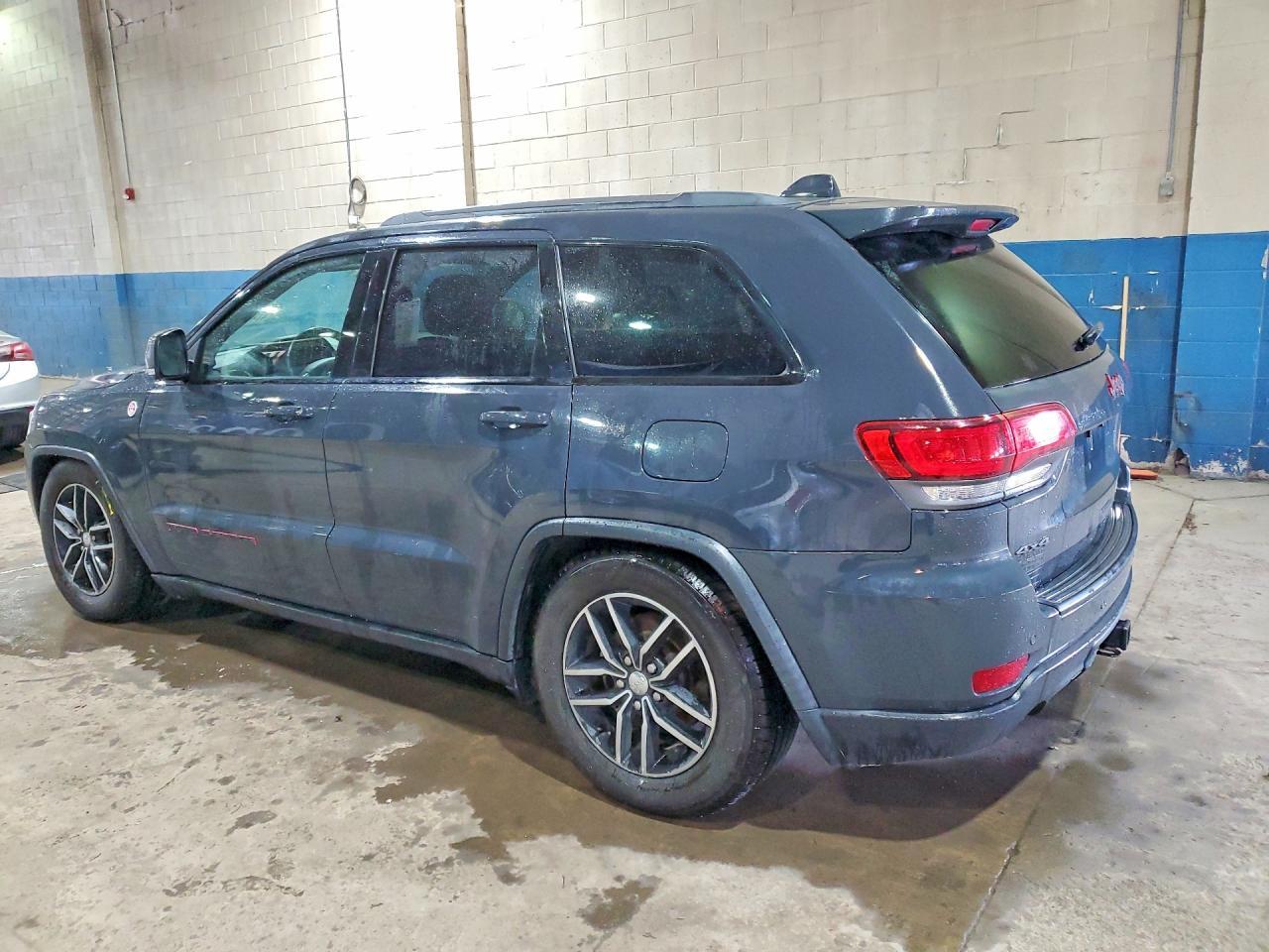 2018 Jeep Grand Cherokee Trailhawk - zdjęcie 2