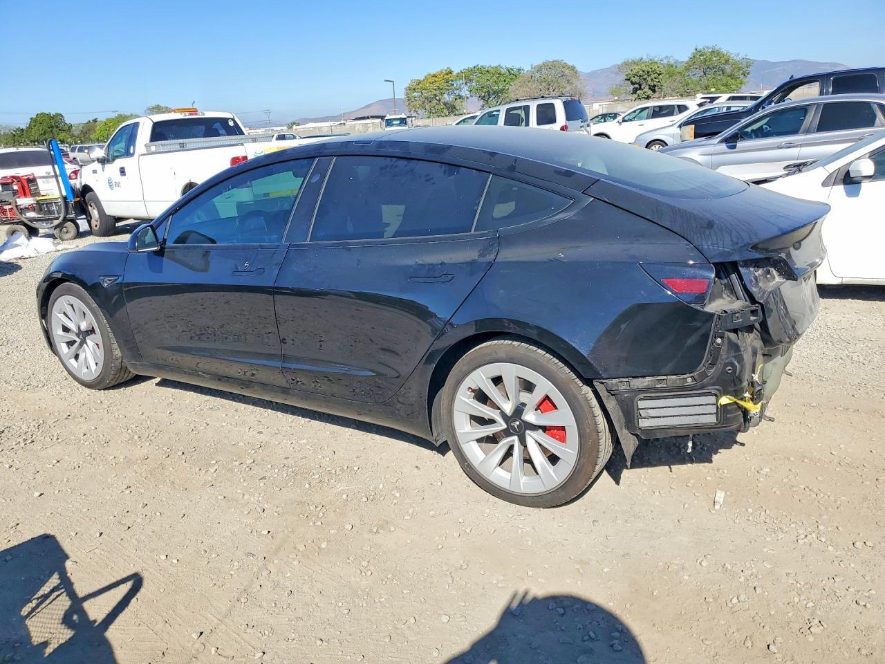 2021 Tesla Model 3 - zdjęcie 2