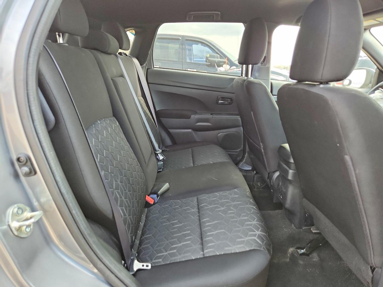 2024 Mitsubishi Outlander Sport S - zdjęcie 10