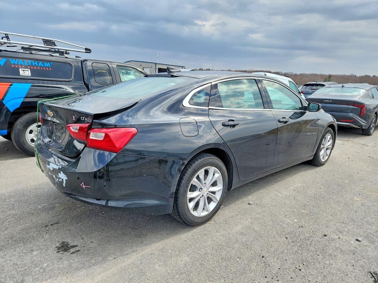 2023 Chevrolet Malibu Lt - zdjęcie 3