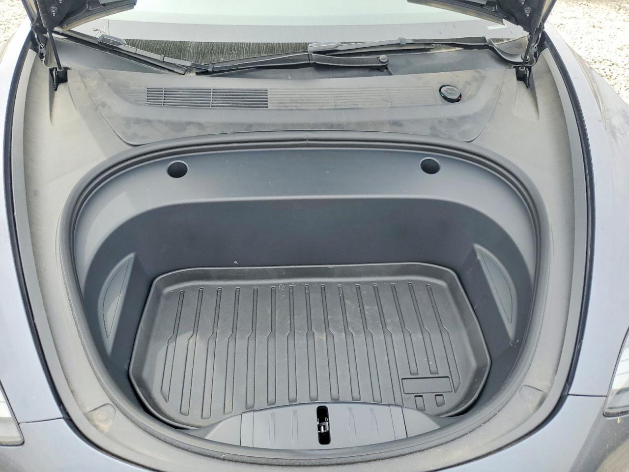 2023 Tesla Model 3 - zdjęcie 11