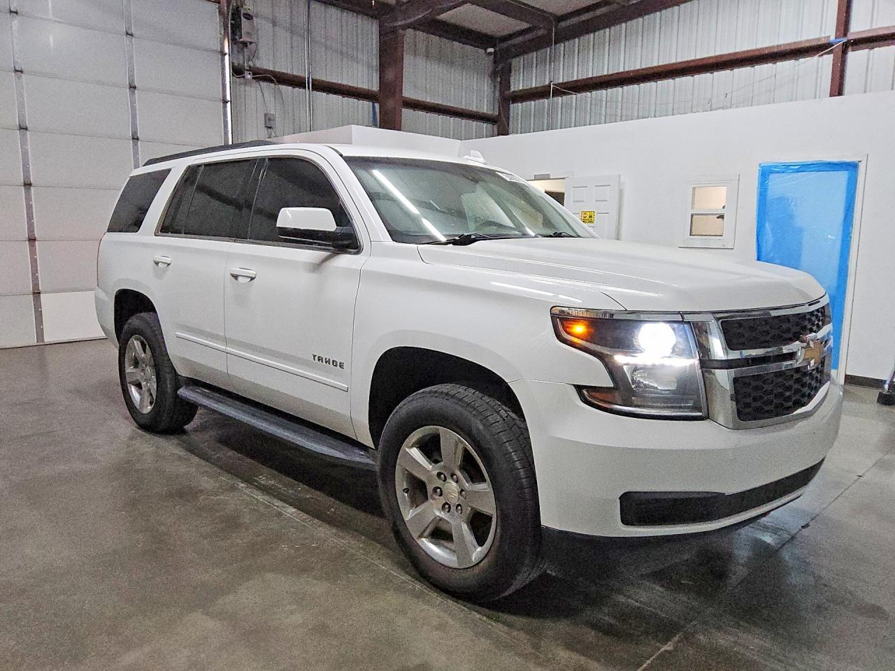 2017 Chevrolet Tahoe C1500 Ls - zdjęcie 4
