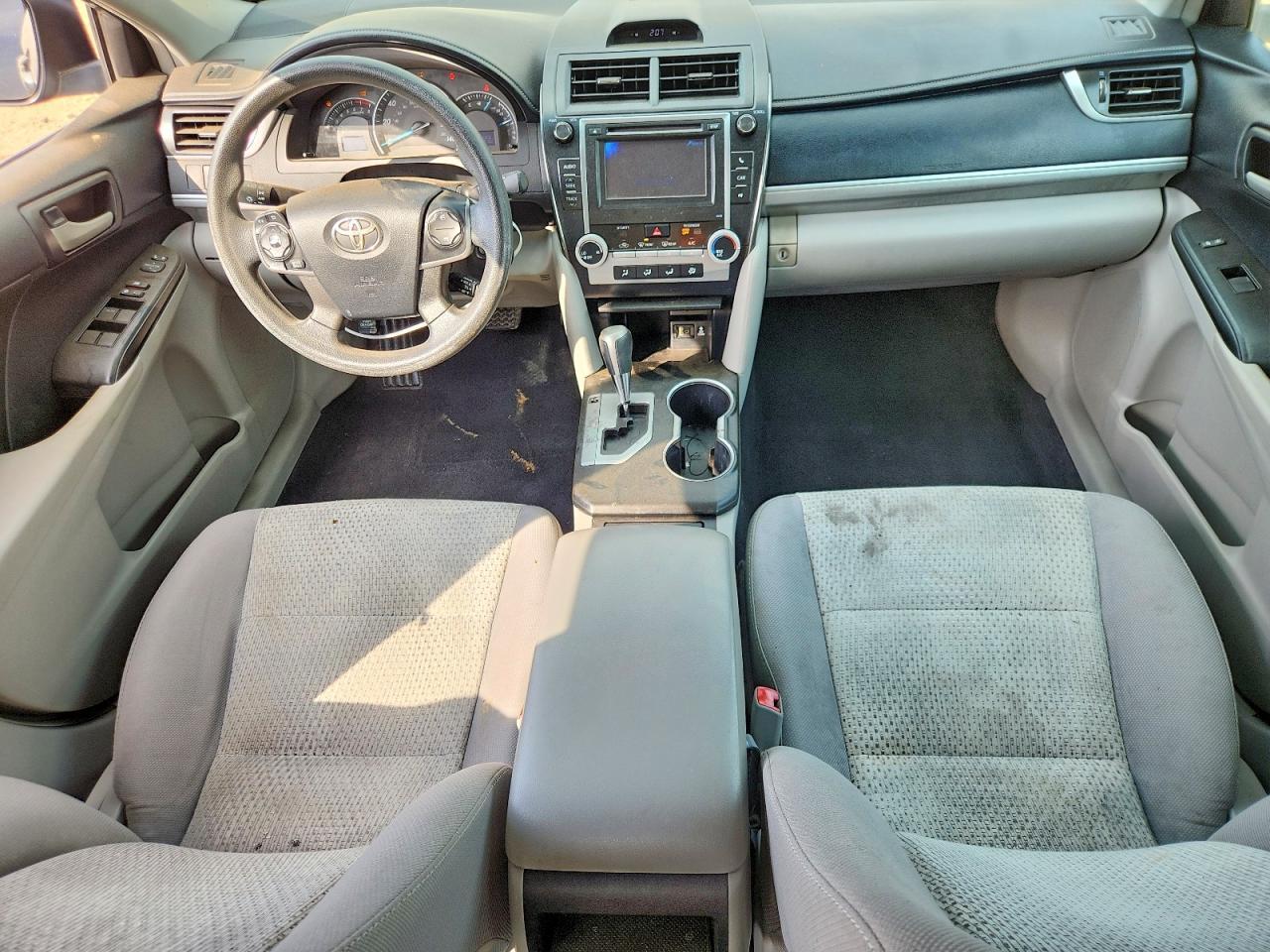 2013 Toyota Camry Le - zdjęcie 8