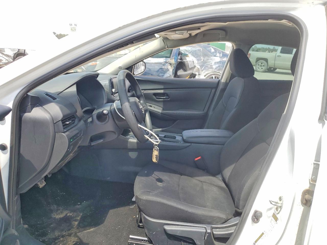 2025 Nissan Sentra - zdjęcie 7