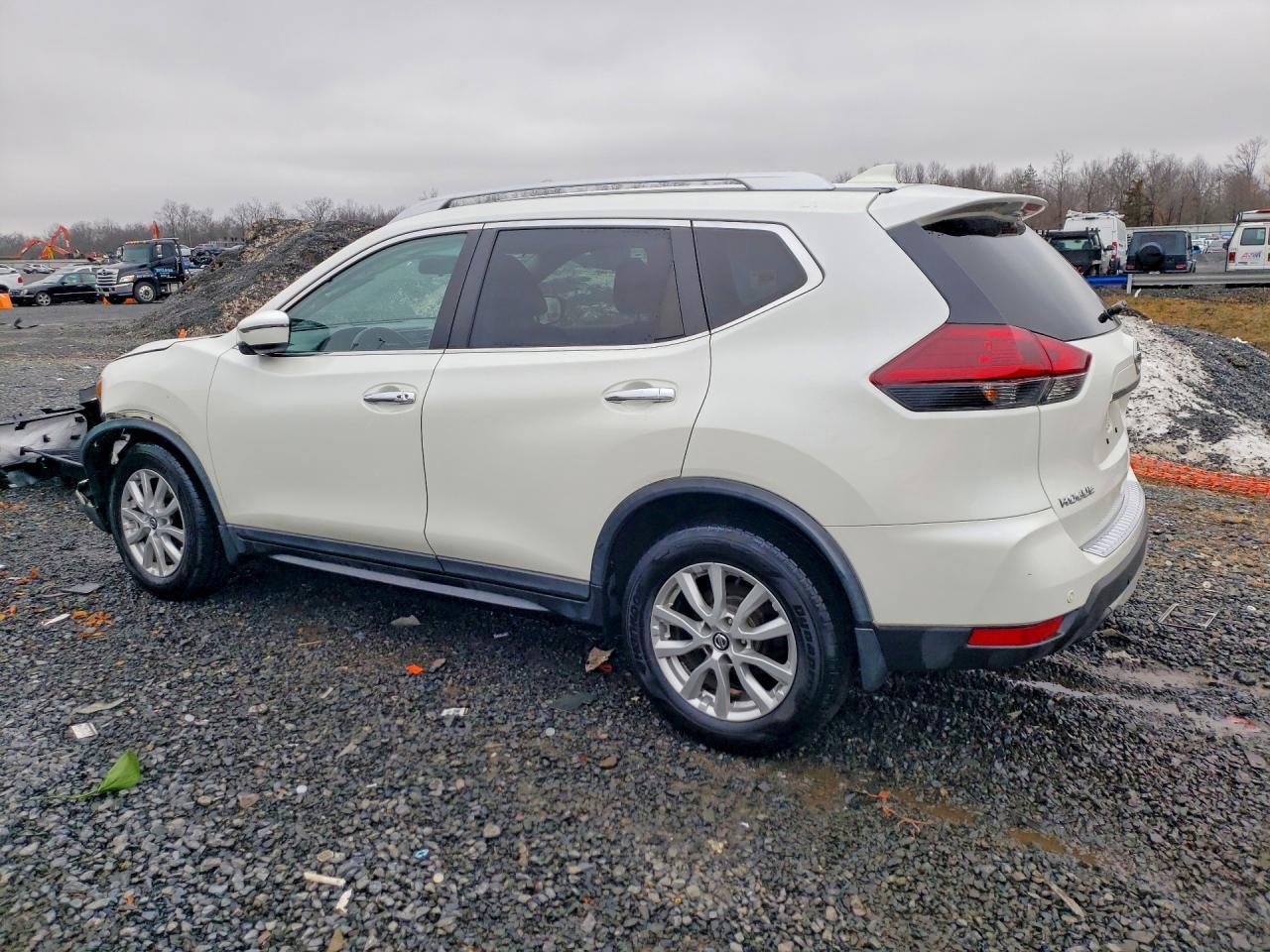 2019 Nissan Rogue Sv - zdjęcie 2