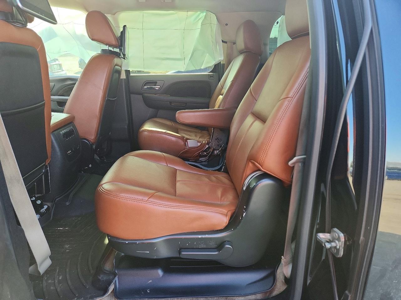 2013 Chevrolet Suburban K1500 Ltz - zdjęcie 11