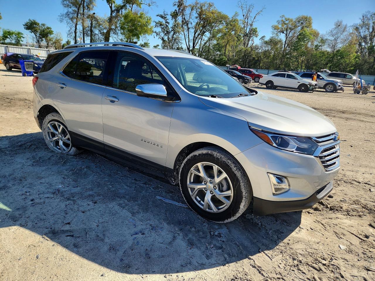2021 Chevrolet Equinox Premier - zdjęcie 4