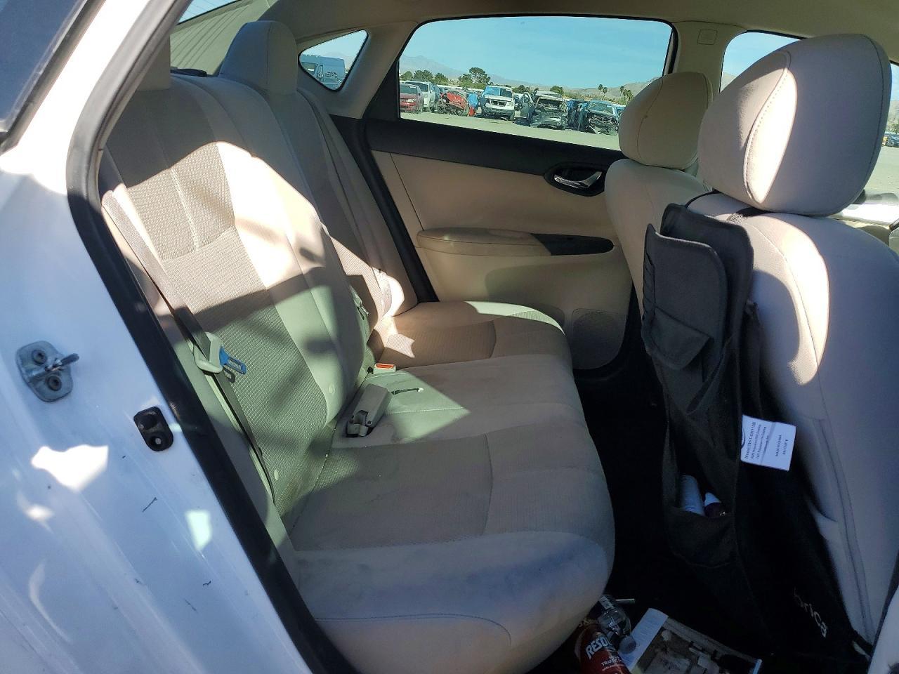 2017 Nissan Sentra S - zdjęcie 10