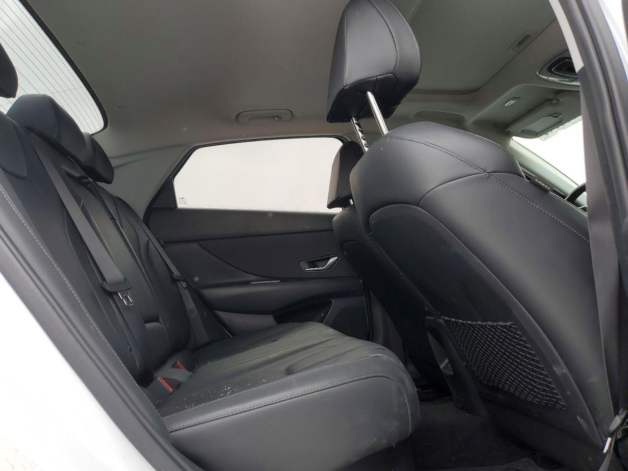 2025 Hyundai Elantra Hybrid Limited - zdjęcie 10