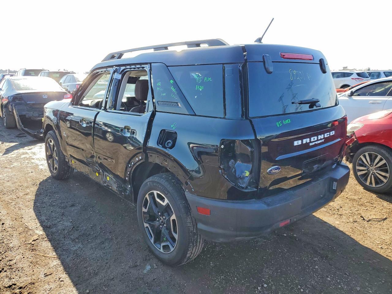 2024 Ford Bronco Sport Outer Banks - zdjęcie 2