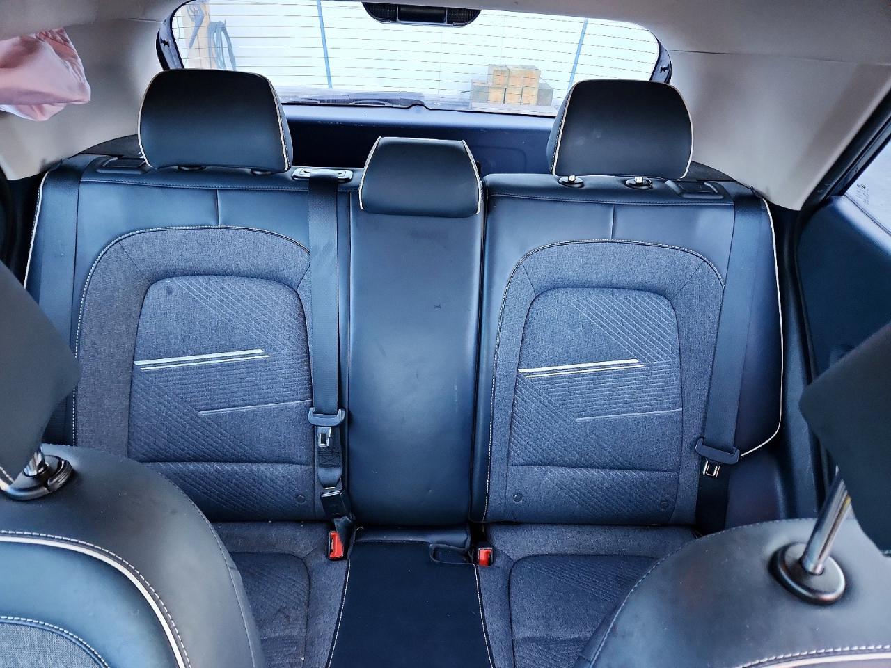 2021 Hyundai Venue Denim - zdjęcie 10