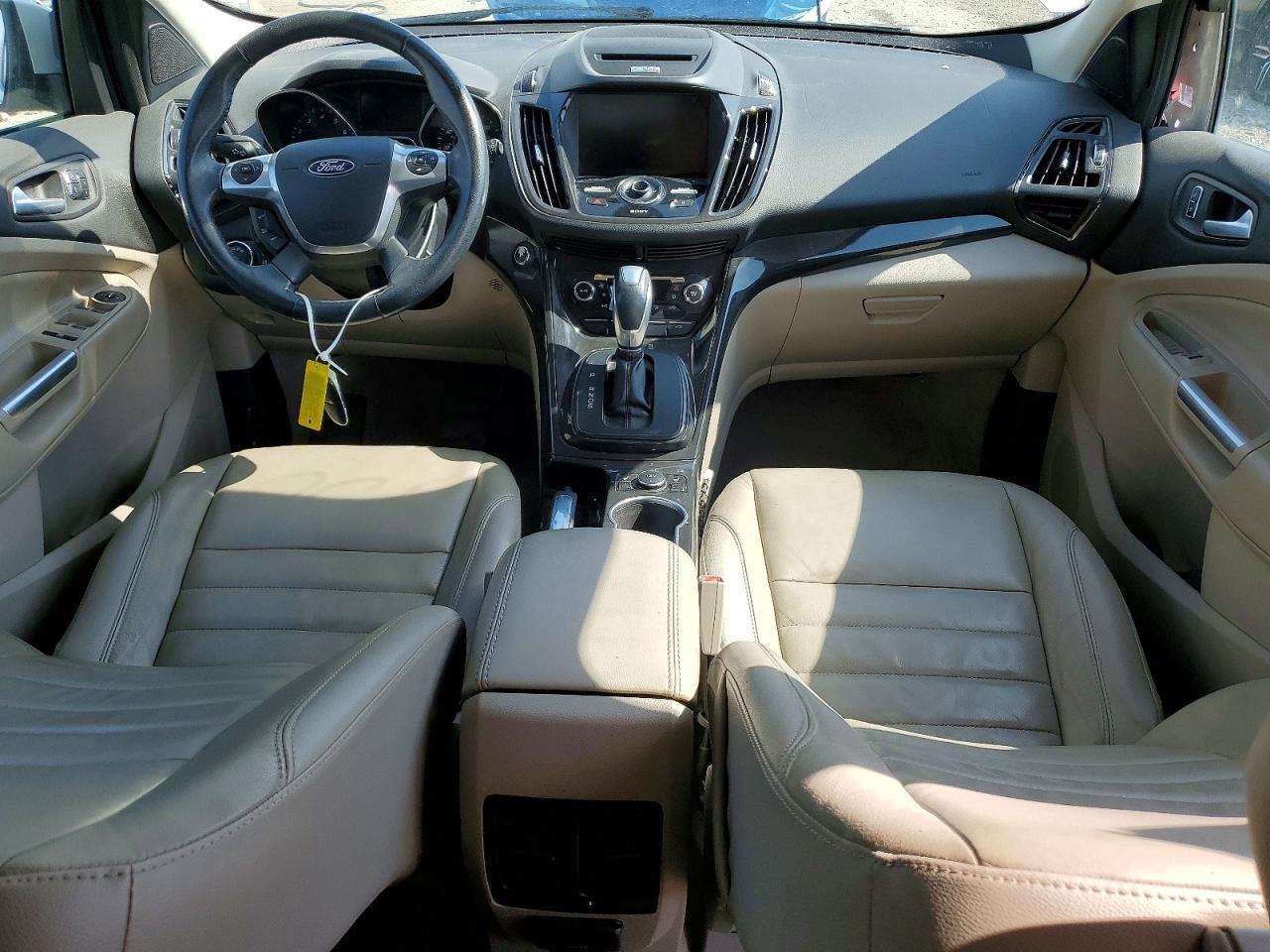 2015 Ford Escape Titanium - zdjęcie 8