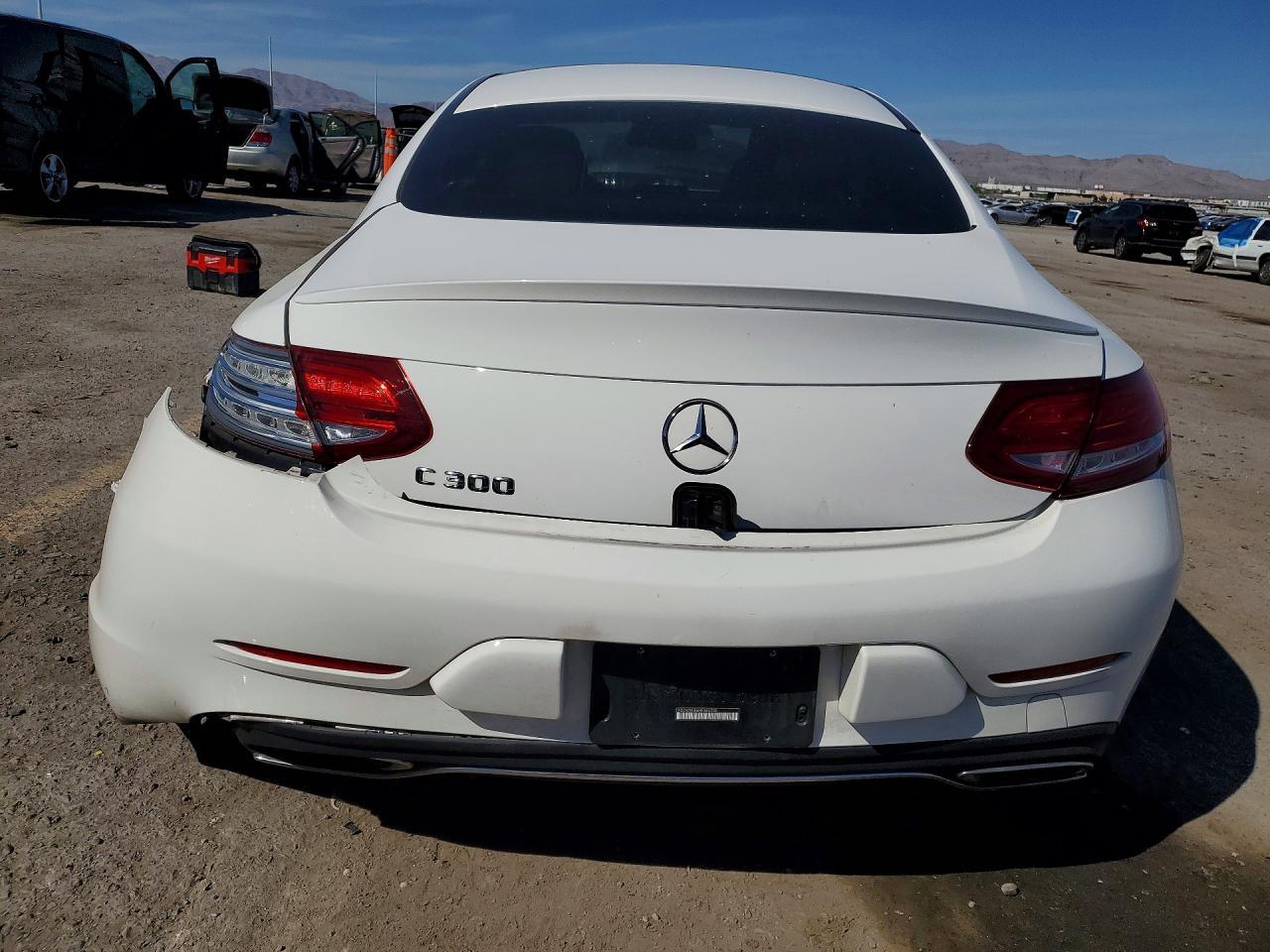 2017 Mercedes-Benz C 300 - zdjęcie 6