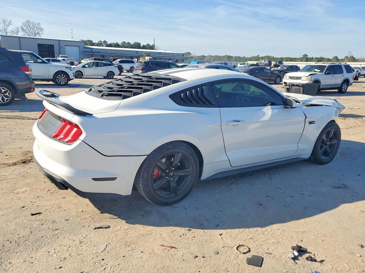 2018 Ford Mustang - zdjęcie 3