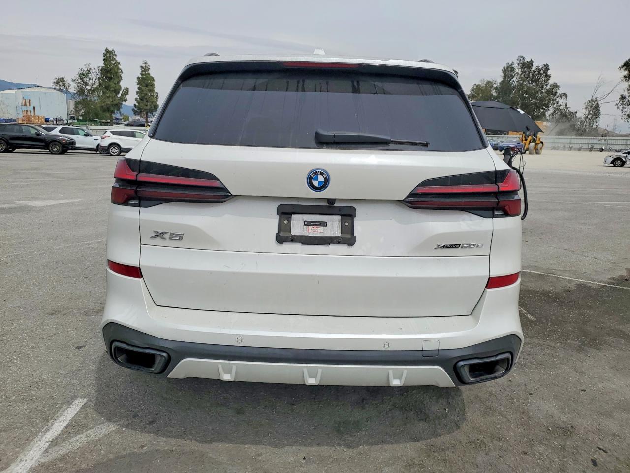 2025 BMW X5 xDrive50E - zdjęcie 6