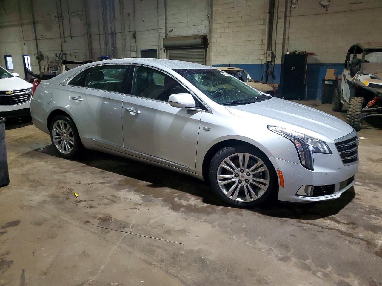 2019 Cadillac Xts Luxury - zdjęcie 4