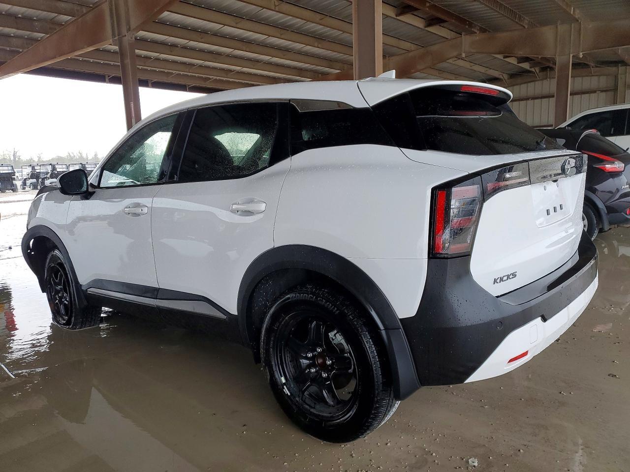 2025 Nissan Kicks Sv - zdjęcie 2