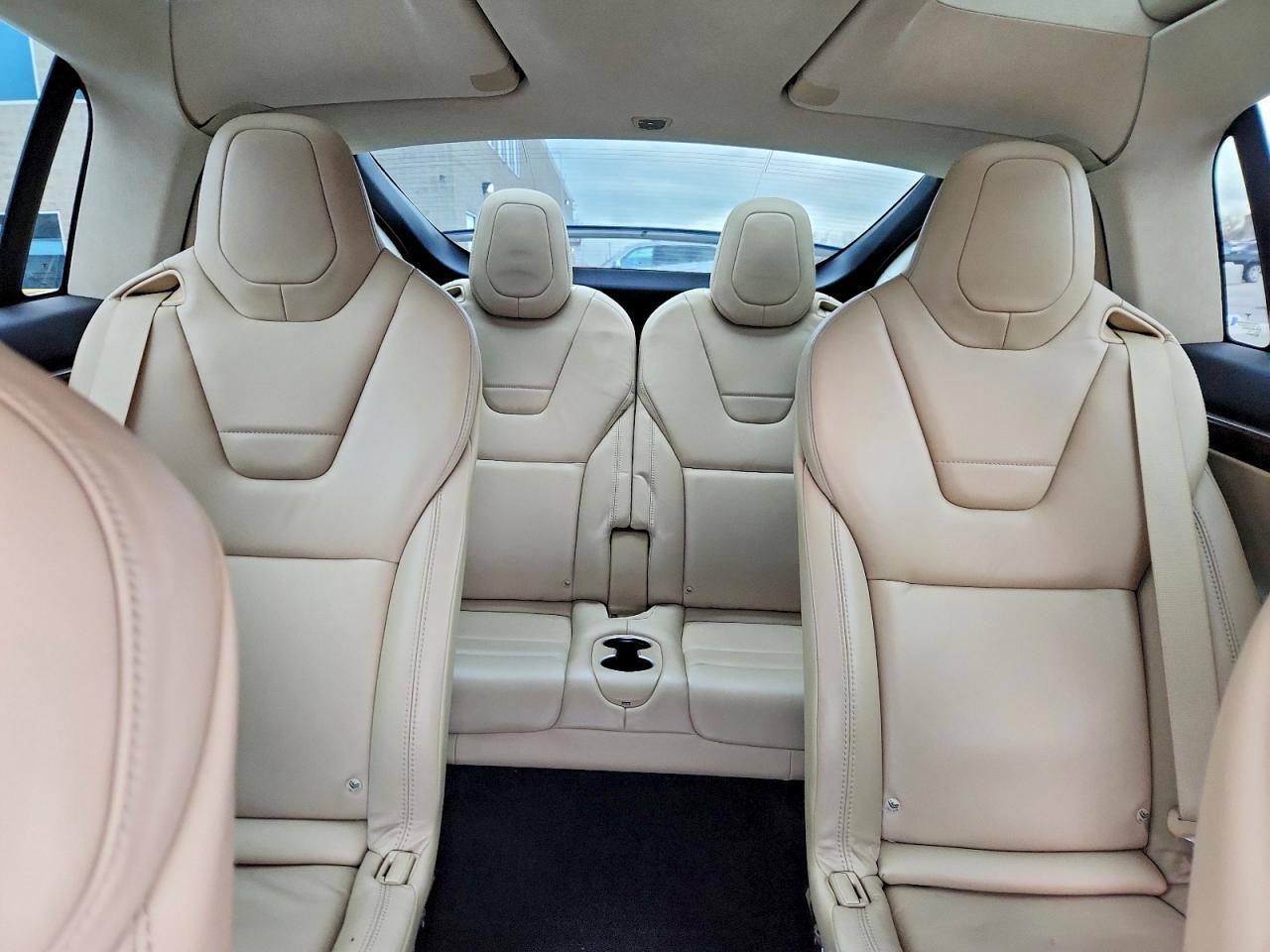 2017 Tesla Model X - zdjęcie 10