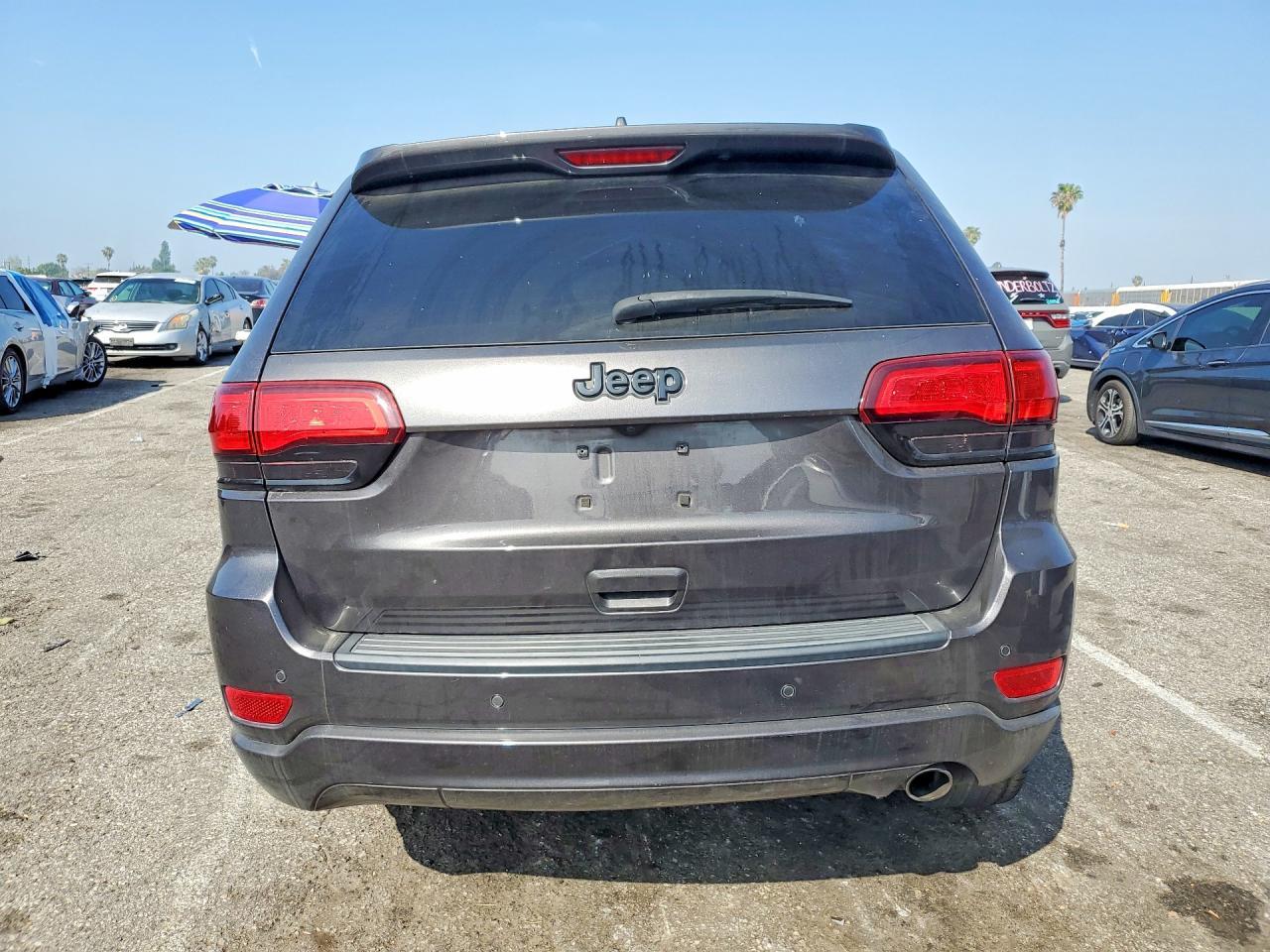 2020 Jeep Grand Cherokee Laredo - zdjęcie 6