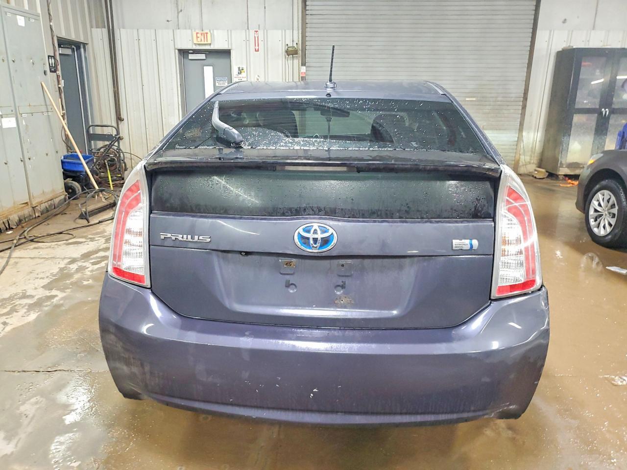 2014 Toyota Prius Three - zdjęcie 6