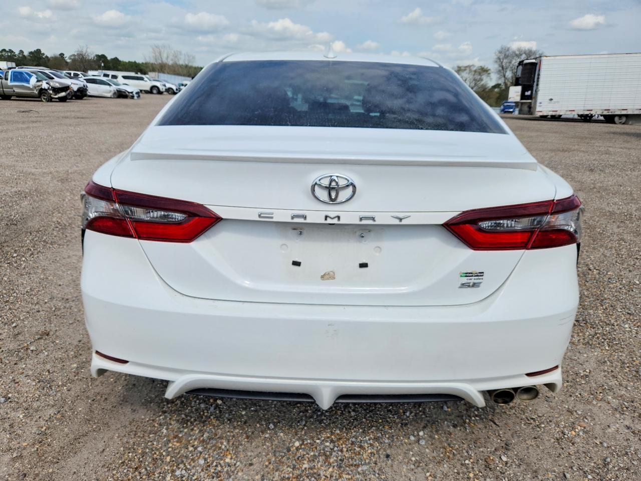 2023 Toyota Camry Se - zdjęcie 6
