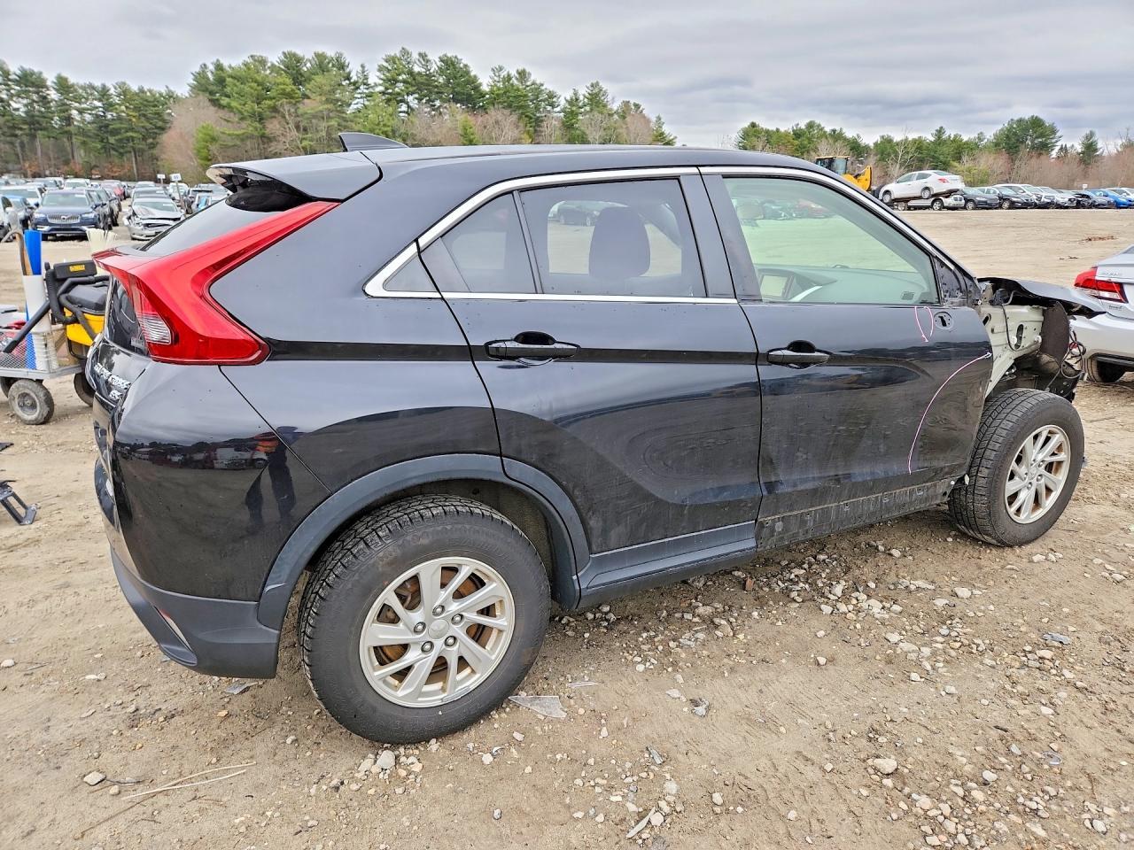 2019 Mitsubishi Eclipse Cross Es - zdjęcie 3