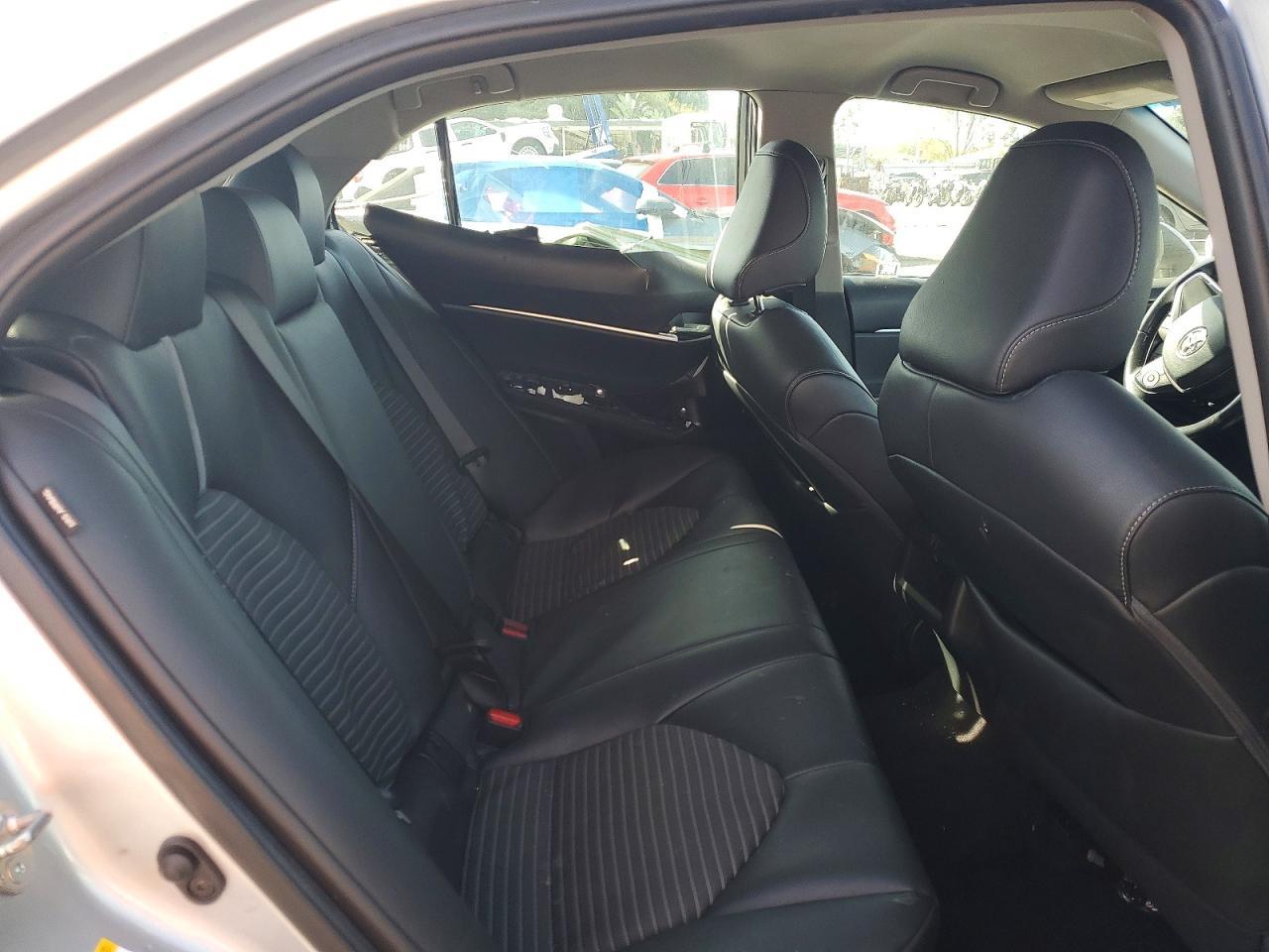2018 Toyota Camry Se - zdjęcie 10