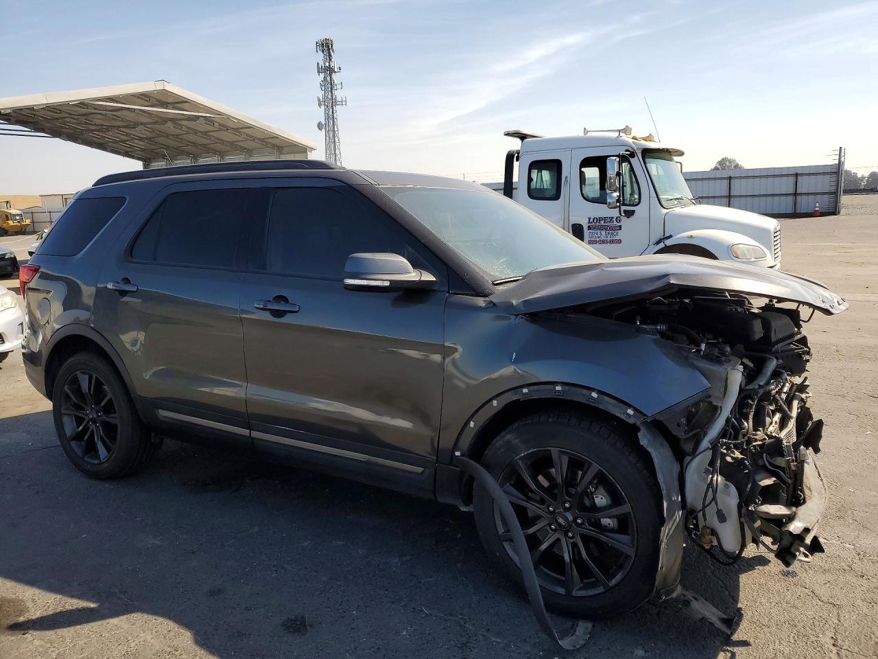 2018 Ford Explorer Xlt - zdjęcie 4