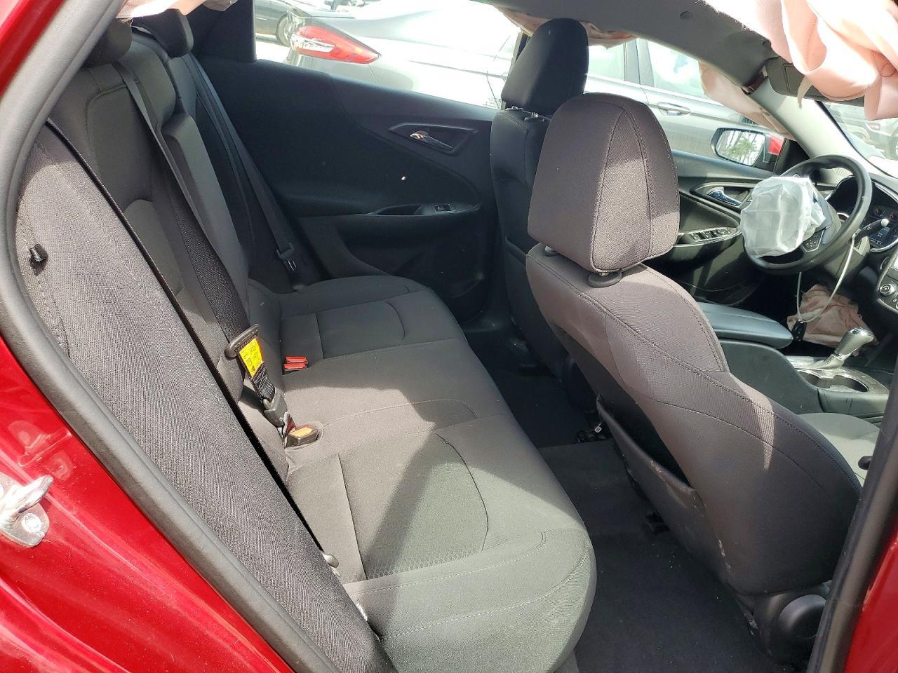 2017 Chev Malibu - zdjęcie 19