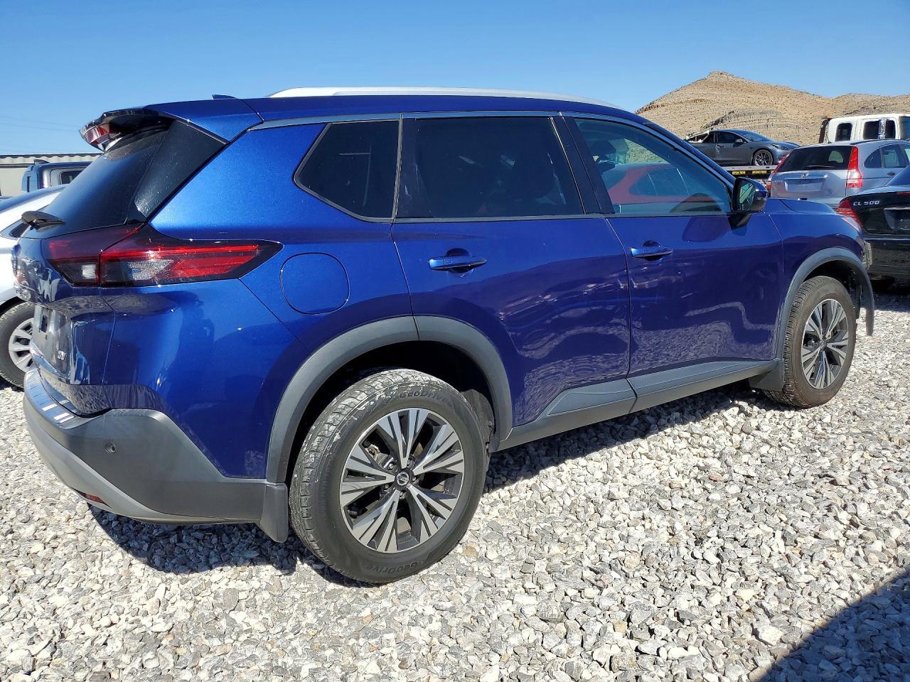 2021 Nissan Rogue Sv - zdjęcie 3