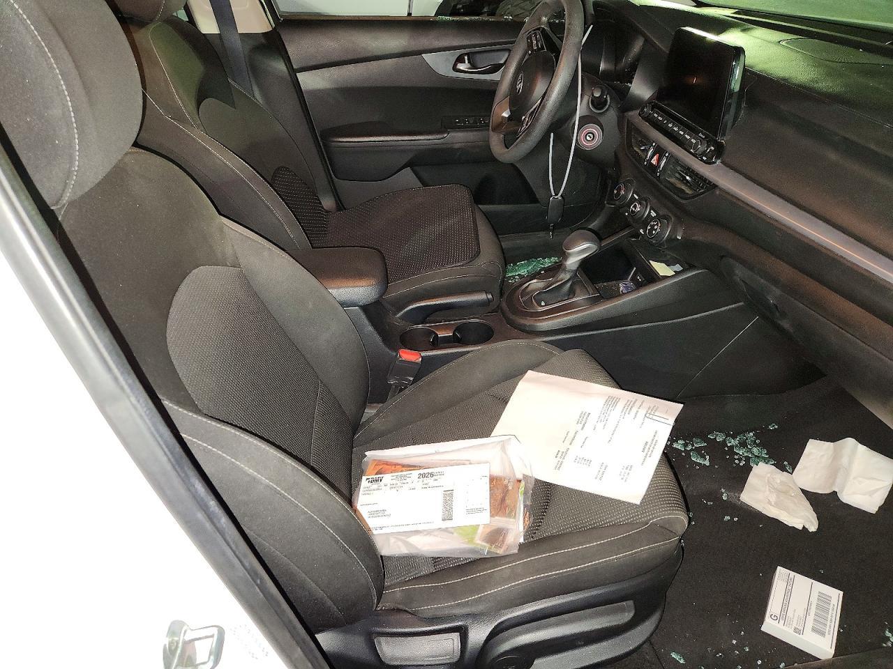 2021 Kia Forte Lxs - zdjęcie 13