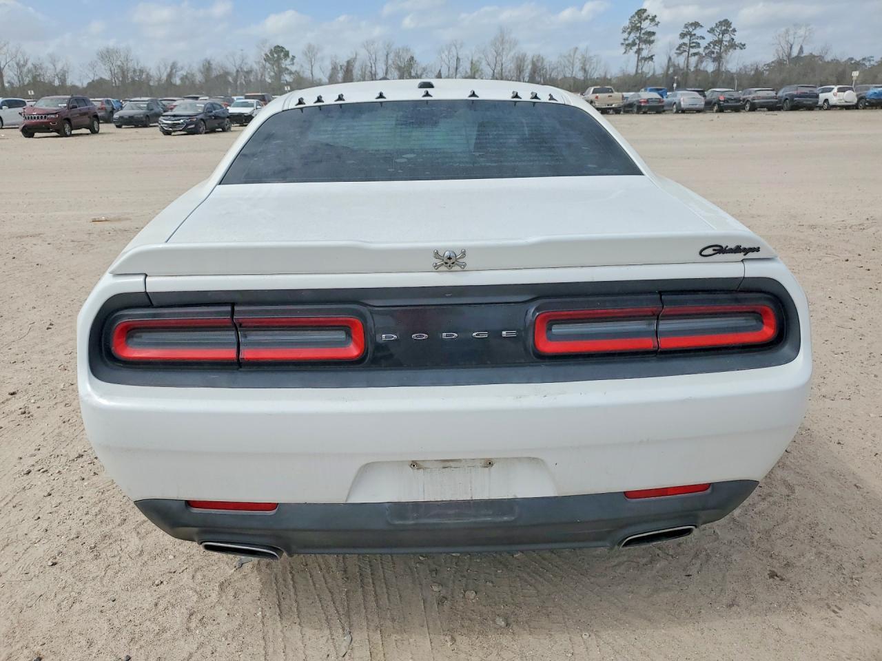 2015 Dodge Challenger Sxt - zdjęcie 6